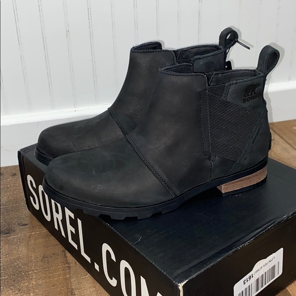 Sorel Shoes - Sorel Emelie Chelsea black boots slip on NWT 7